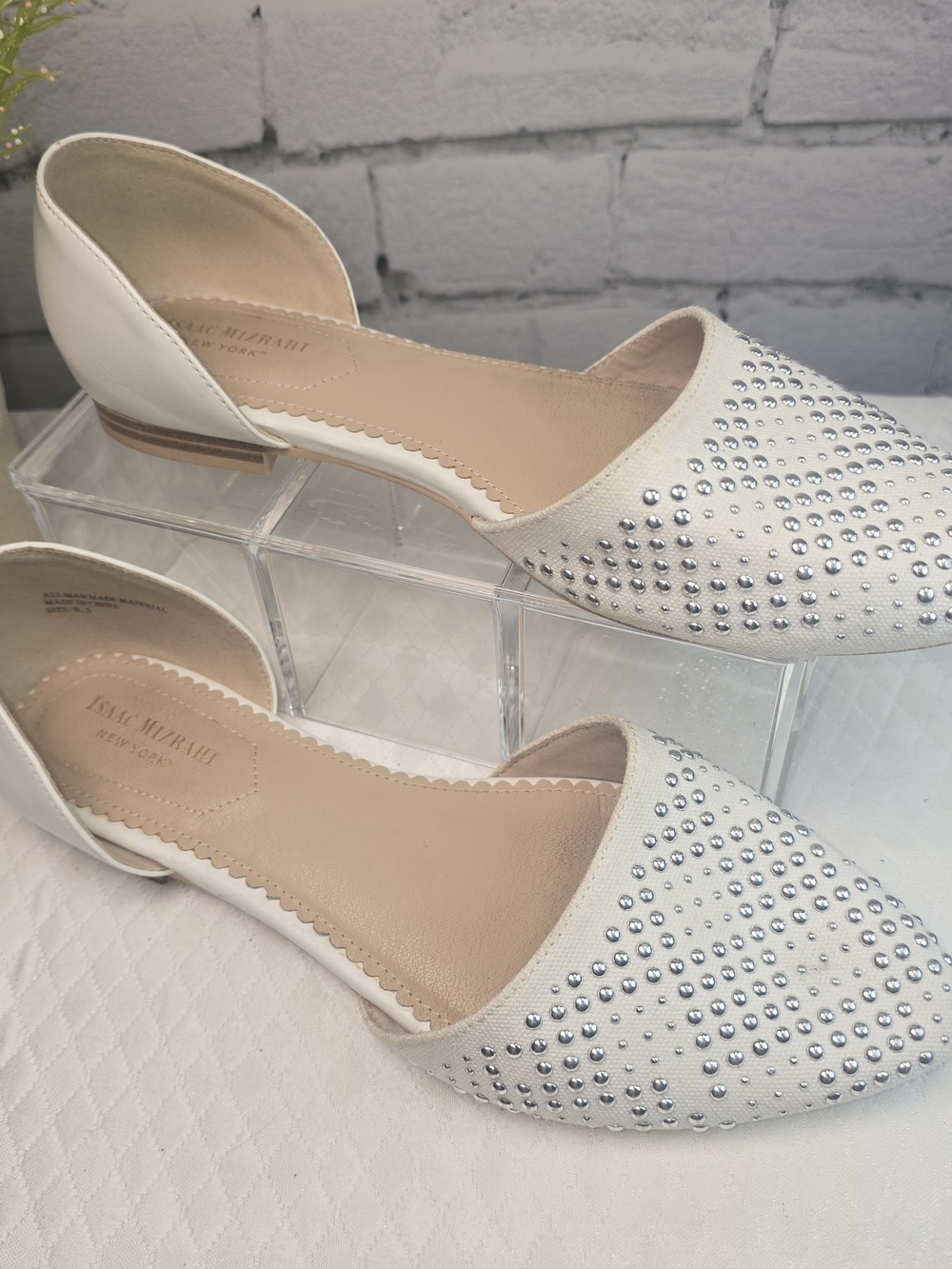 ISAAC MIZRAHI POINTED-TOE FLATS PERFORATED TOE OPEN SIDES SUMMER WOMENS 9.5